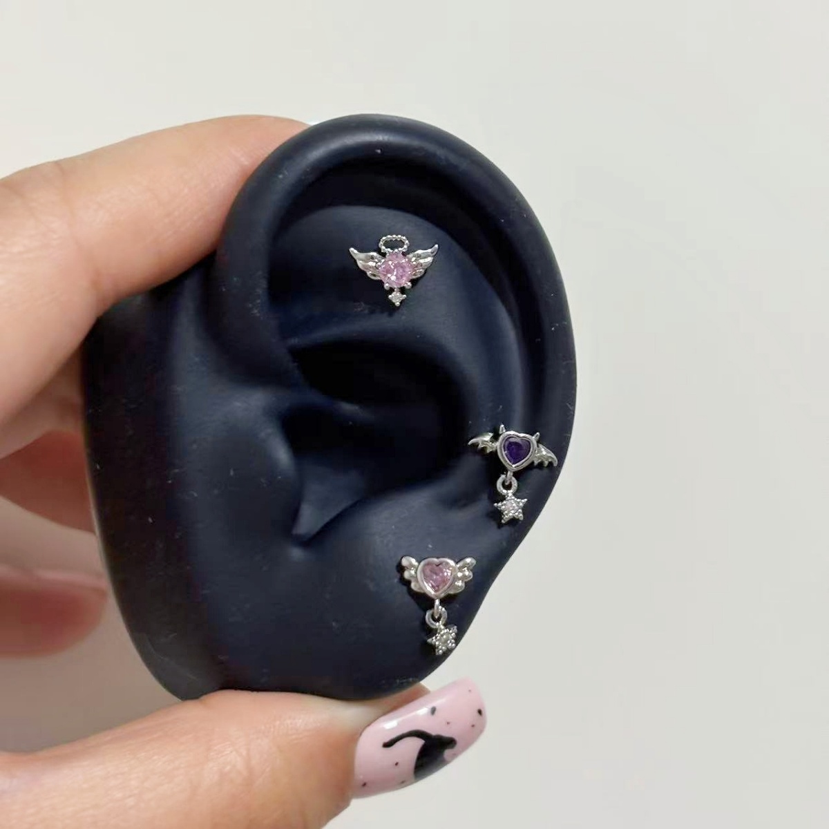 1 個ブリンブリンジルコン天使 & 悪魔耳骨ネイル女性のため - Y2K Tech Accessories のレビューと価格
