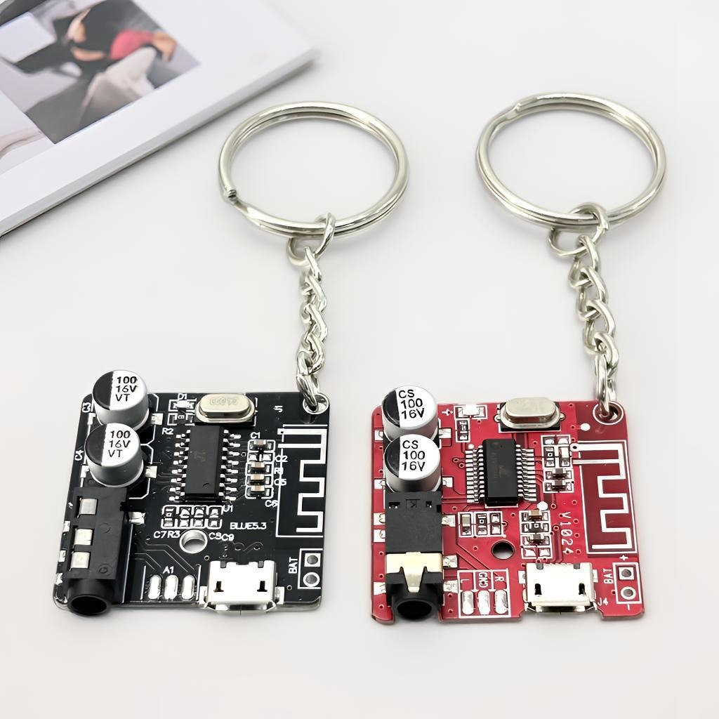サイバーパンクスタイル回路基板キーホルダーレトロテック美学P - Tech Accessories Wholesale のレビューと価格